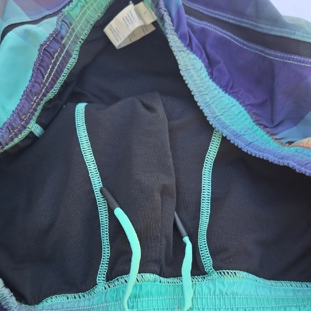 Lululemon Stylish Multicolor  Shorts